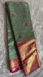 ​Sea Green & Magenta Kanjeevaram Silk Saree with Intricate Gold Zari Weave - Image 4